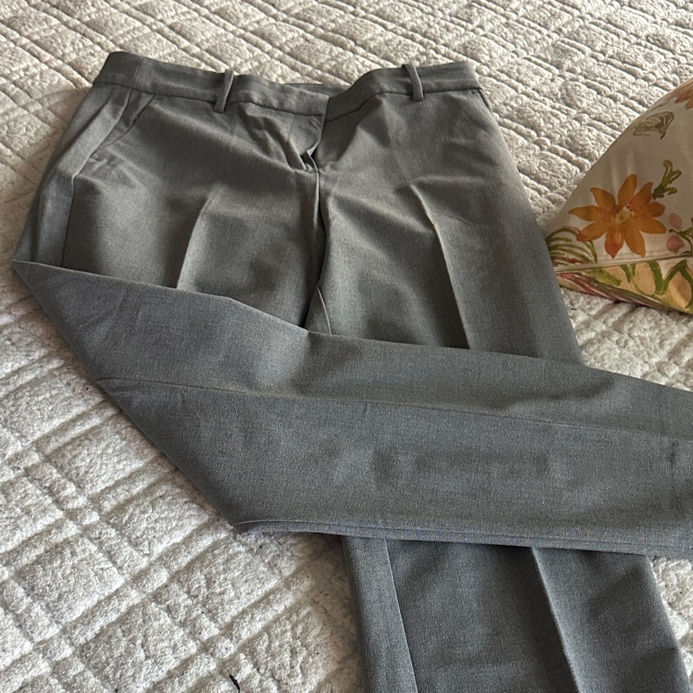 Women’s Gray pants